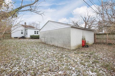Tiny photo for 142 Rosslyn Avenue, Columbus, OH 43214 (MLS # 225045537)
