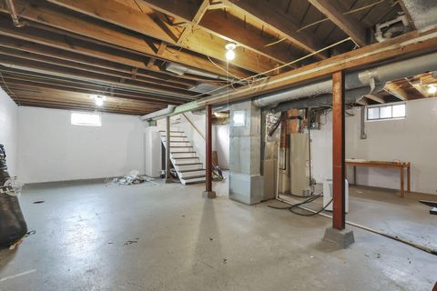 Tiny photo for 142 Rosslyn Avenue, Columbus, OH 43214 (MLS # 225045537)