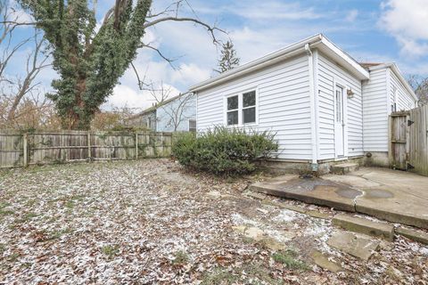 Tiny photo for 142 Rosslyn Avenue, Columbus, OH 43214 (MLS # 225045537)