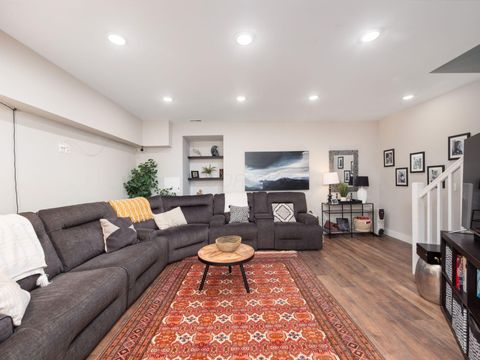 Tiny photo for 1191 E Long Street, Columbus, OH 43203 (MLS # 226013894)