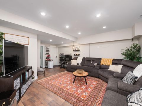 Tiny photo for 1191 E Long Street, Columbus, OH 43203 (MLS # 226013894)