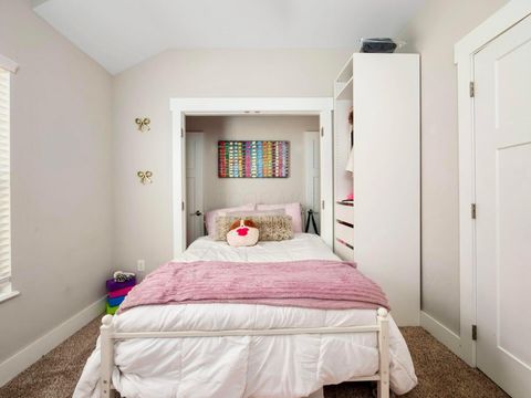 Tiny photo for 1191 E Long Street, Columbus, OH 43203 (MLS # 226013894)