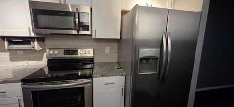 Tiny photo for 541 Woodingham Place 2C #2C, Columbus, OH 43213 (MLS # 225041049)