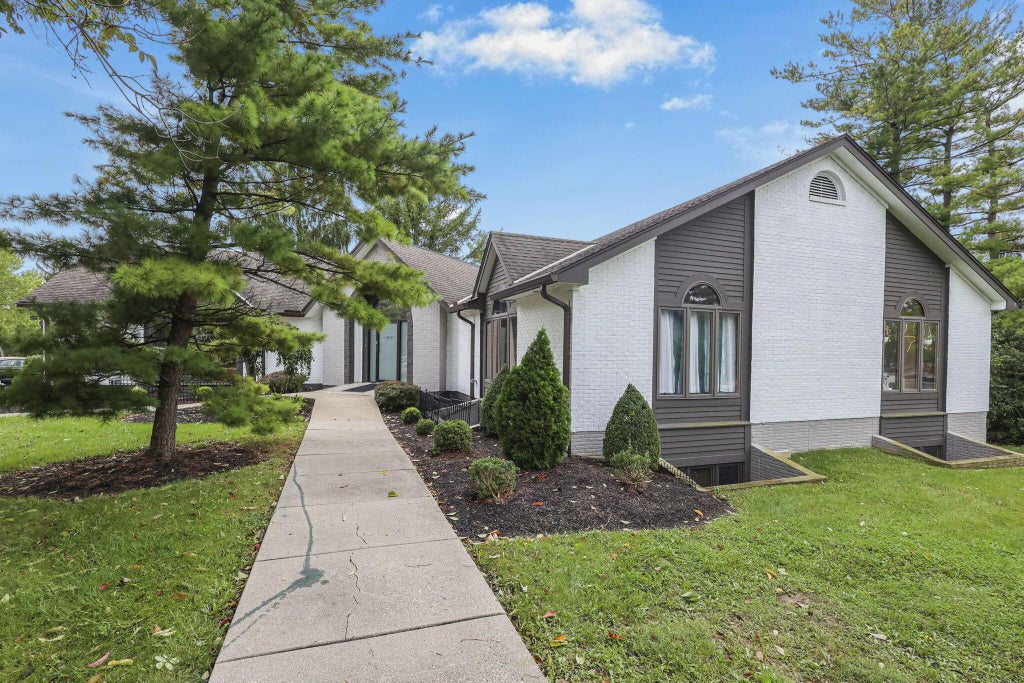 Photo of 3496 Snouffer Road 100 #100, Columbus, OH 43235 (MLS # 226037246)
