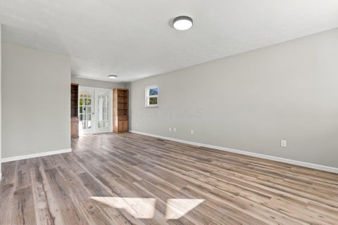 Tiny photo for 4242 Ethel Road, Obetz, OH 43207 (MLS # 226039853)