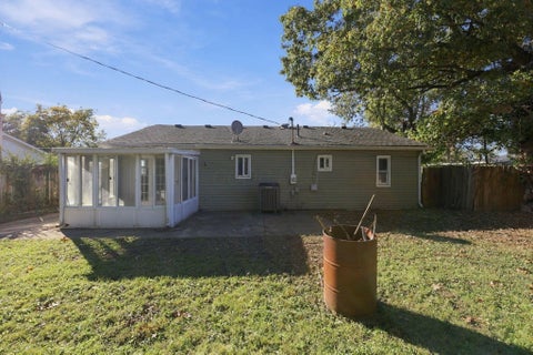 Tiny photo for 4242 Ethel Road, Obetz, OH 43207 (MLS # 226039853)