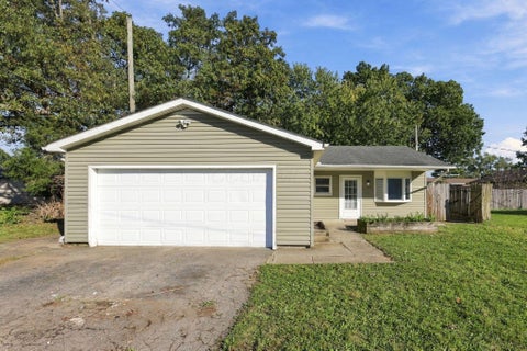 Photo of 4242 Ethel Road, Obetz, OH 43207 (MLS # 226039853)