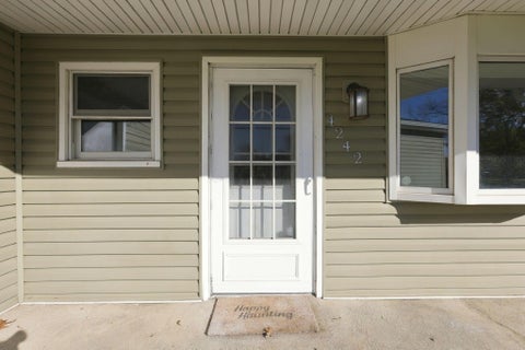 Tiny photo for 4242 Ethel Road, Obetz, OH 43207 (MLS # 226039853)