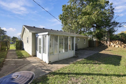 Tiny photo for 4242 Ethel Road, Obetz, OH 43207 (MLS # 226039853)