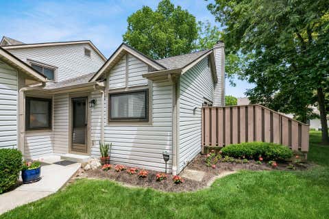 Photo of 2711 Woodland Trail Drive, Columbus, OH 43231 (MLS # 226022075)