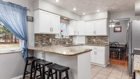 Tiny photo for 79 Lakeview Drive, Thornville, OH 43076 (MLS # 226005869)