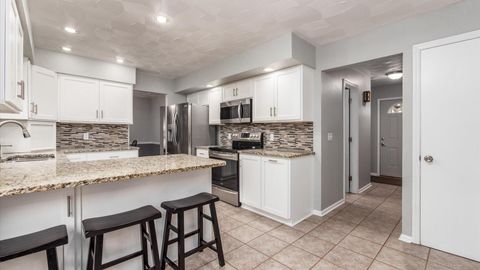 Tiny photo for 79 Lakeview Drive, Thornville, OH 43076 (MLS # 226005869)