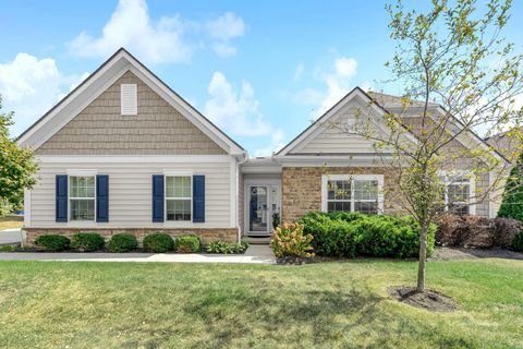 Photo of 4562 Newport Loop E, Grove City, OH 43123 (MLS # 225035207)