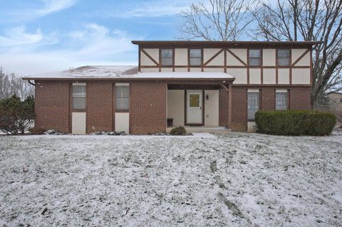 Photo of 7010 Rockwoods Place, Worthington, OH 43085 (MLS # 226003141)
