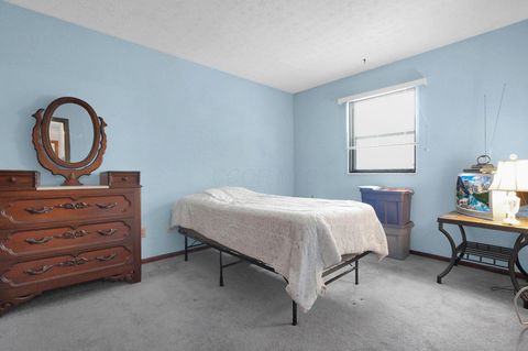 Tiny photo for 7010 Rockwoods Place, Worthington, OH 43085 (MLS # 226003141)