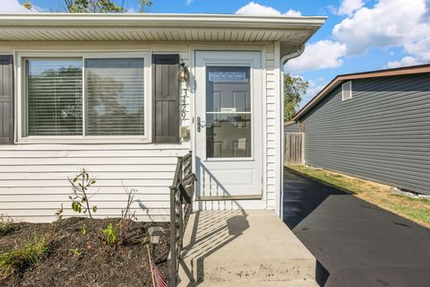 Tiny photo for 3429 Devin Road, Grove City, OH 43123 (MLS # 225036998)
