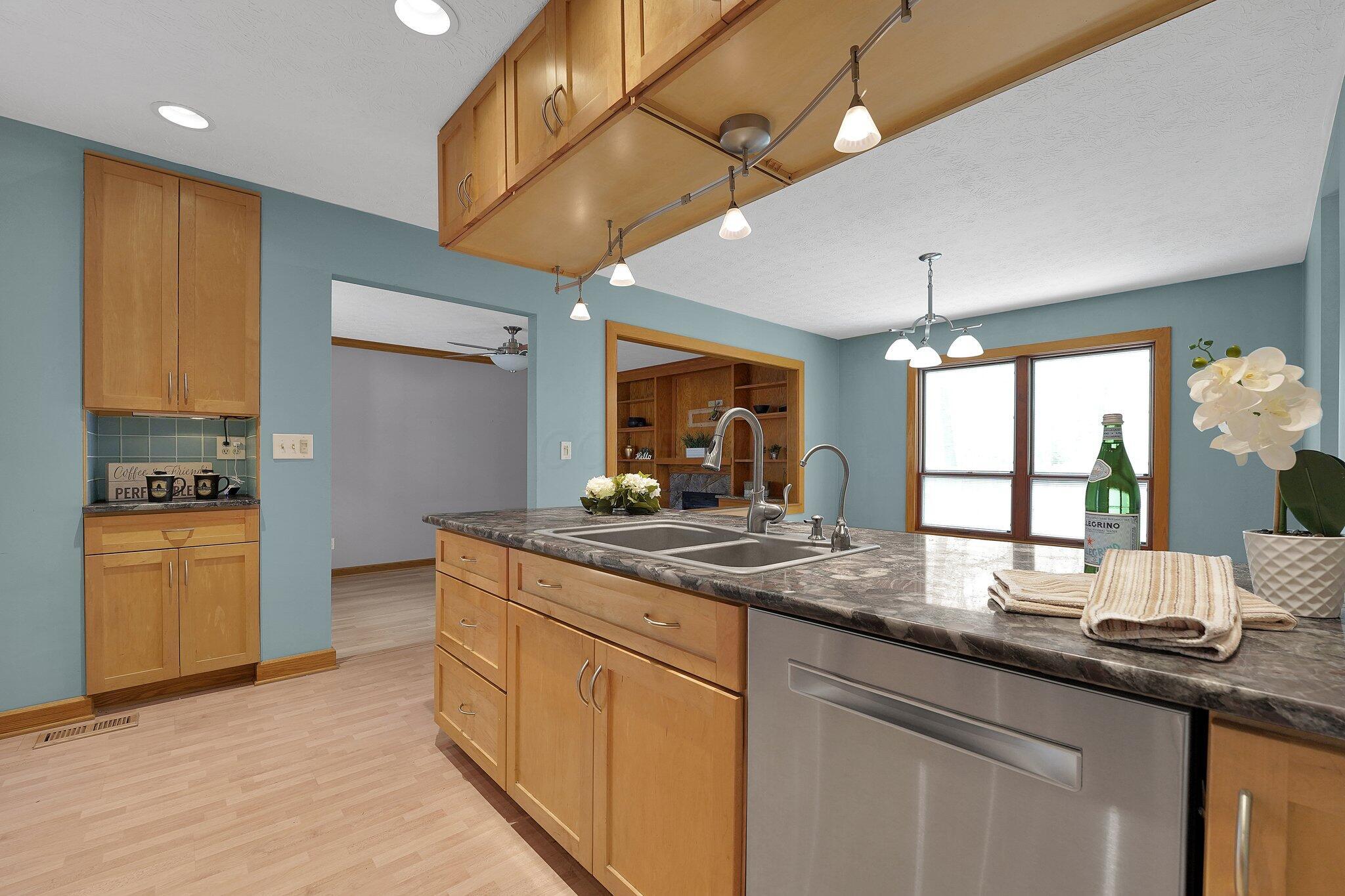 441 Gentlewind Drive, Westerville, Ohio image 10