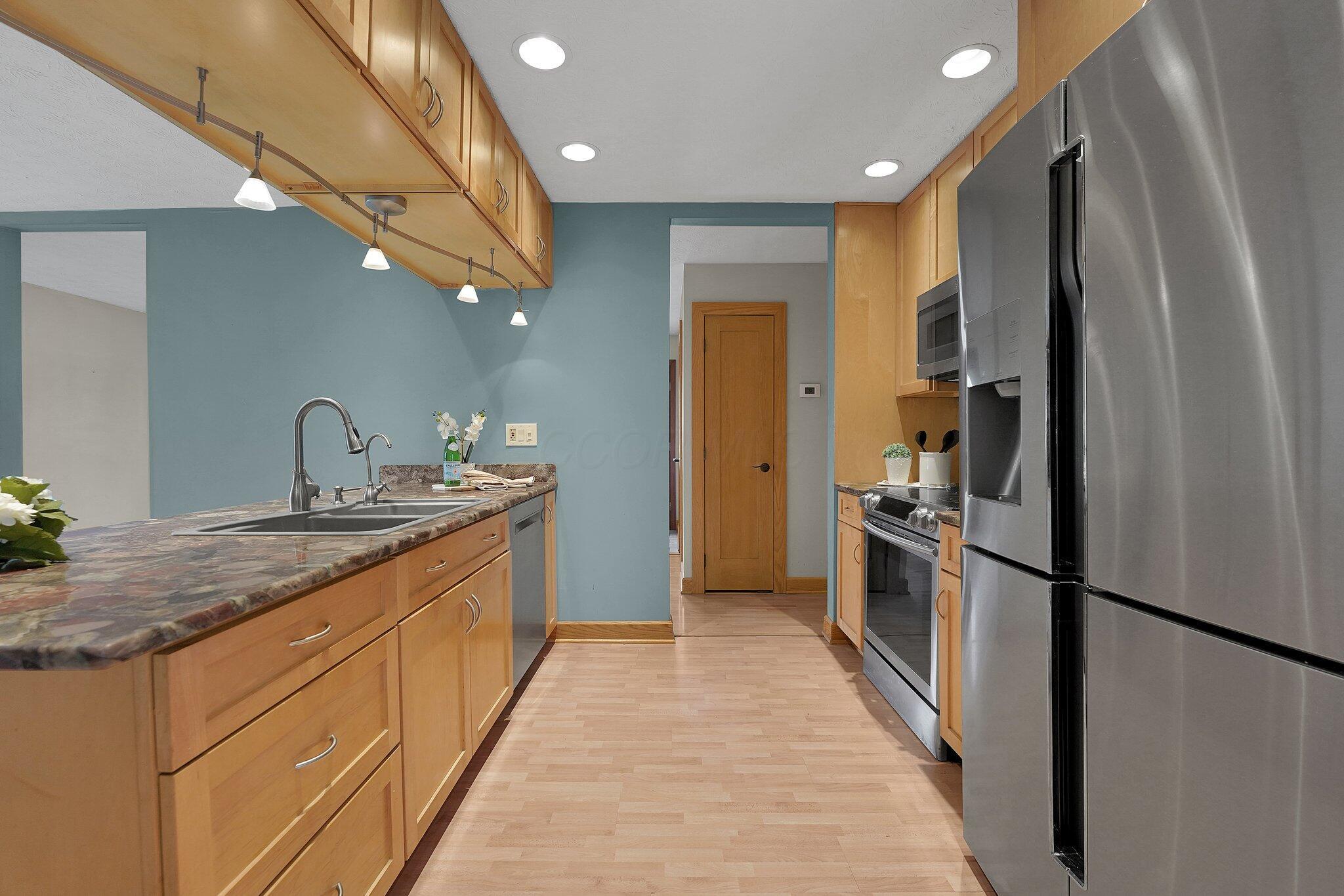 441 Gentlewind Drive, Westerville, Ohio image 13