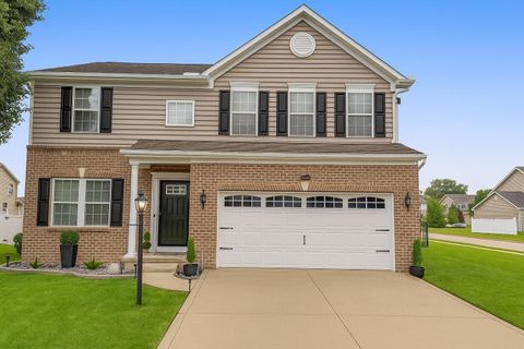 Photo of 156 Georges Creek Drive, Pickerington, OH 43147 (MLS # 226012797)