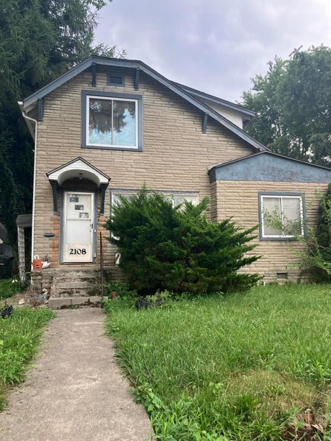Homes For Sale - 2108 Dartmouth Avenue<br/> Columbus, OH 43219