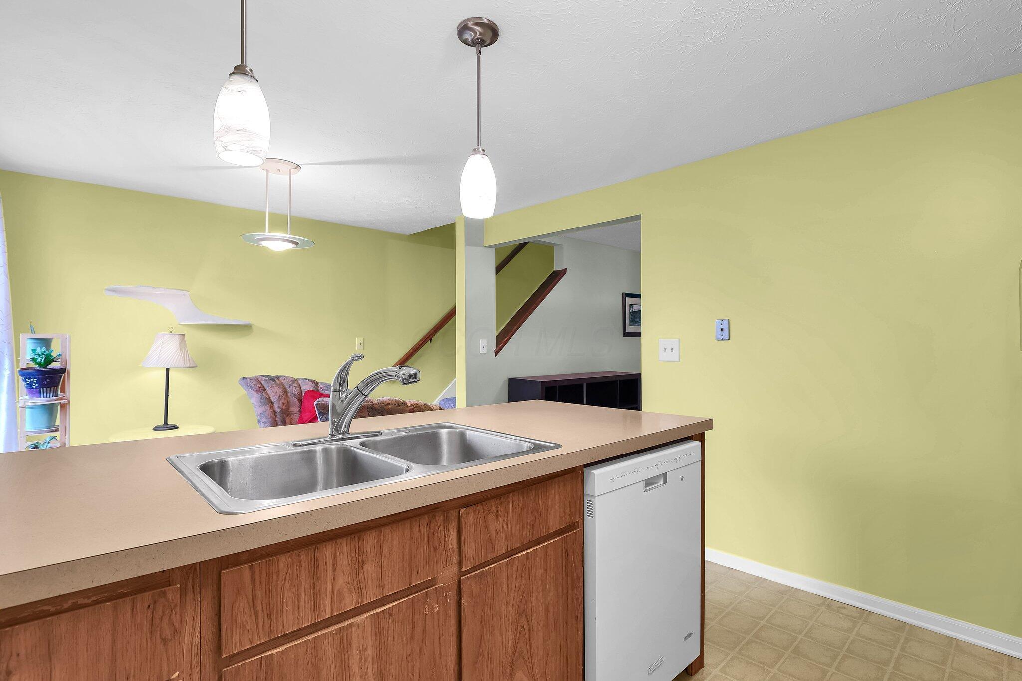 1922 Laramie Drive #24, Powell, Ohio image 12