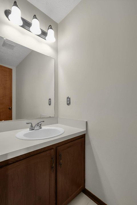 Tiny photo for 5875 Parkbridge Lane, Dublin, OH 43016 (MLS # 226002411)