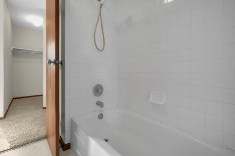 Tiny photo for 5875 Parkbridge Lane, Dublin, OH 43016 (MLS # 226002411)