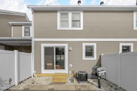 Tiny photo for 5875 Parkbridge Lane, Dublin, OH 43016 (MLS # 226002411)