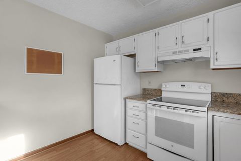 Tiny photo for 5875 Parkbridge Lane, Dublin, OH 43016 (MLS # 226002411)