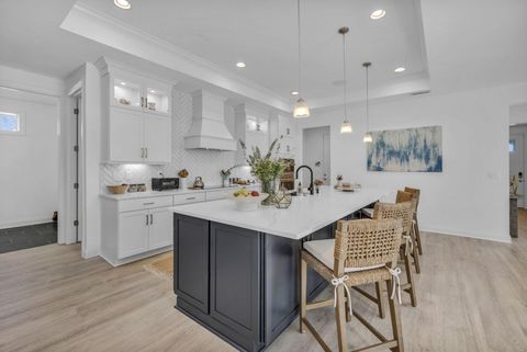 Tiny photo for 3292 Strickland Drive 66 #66, New Albany, OH 43054 (MLS # 225042405)