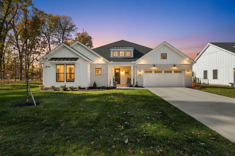 Photo of 3292 Strickland Drive 66 #66, New Albany, OH 43054 (MLS # 225042405)