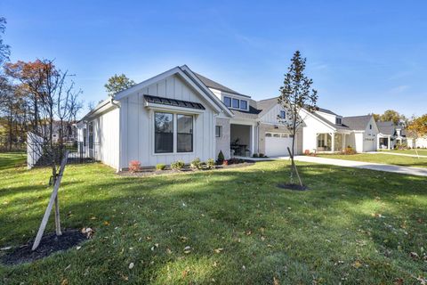 Tiny photo for 3292 Strickland Drive 66 #66, New Albany, OH 43054 (MLS # 225042405)