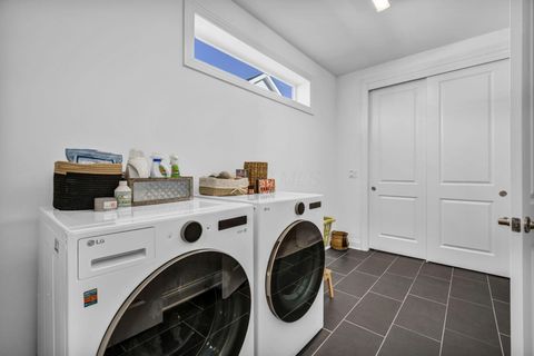 Tiny photo for 3292 Strickland Drive 66 #66, New Albany, OH 43054 (MLS # 225042405)