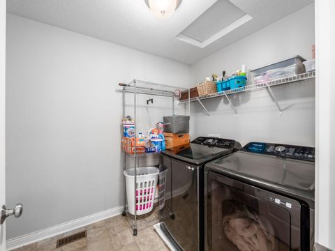 Tiny photo for 7210 Beachwood Way, Plain City, OH 43064 (MLS # 226014246)