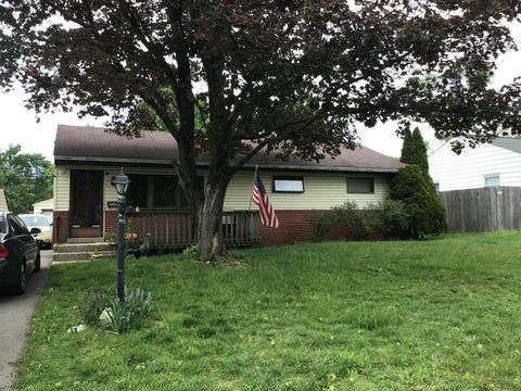 Photo of 2268 Shrewsbury Road, Columbus, OH 43221 (MLS # 226015220)