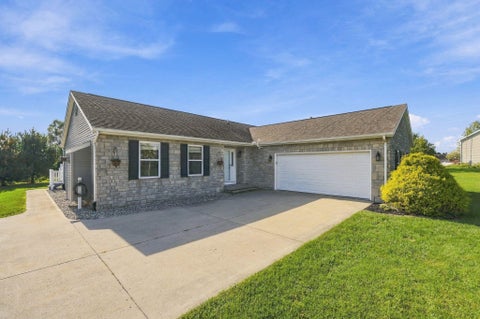 Photo of 2621 Ohio 245, Cable, OH 43009 (MLS # 226039189)