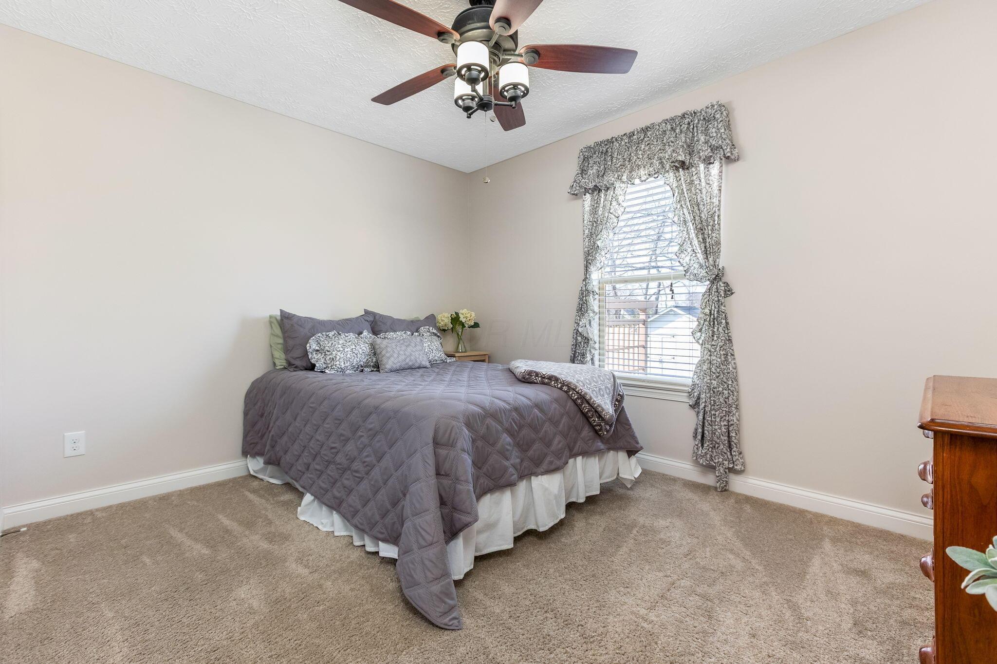 210 Buckboard Lane, Plain City, Ohio image 32