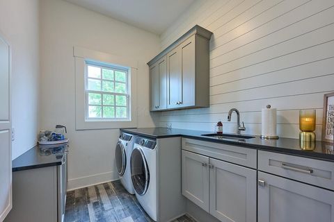 Tiny photo for 3920 Lewis Link, New Albany, OH 43054 (MLS # 225044015)