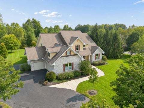 Photo of 8217 Creek Hollow Road, Blacklick, OH 43004 (MLS # 226036738)
