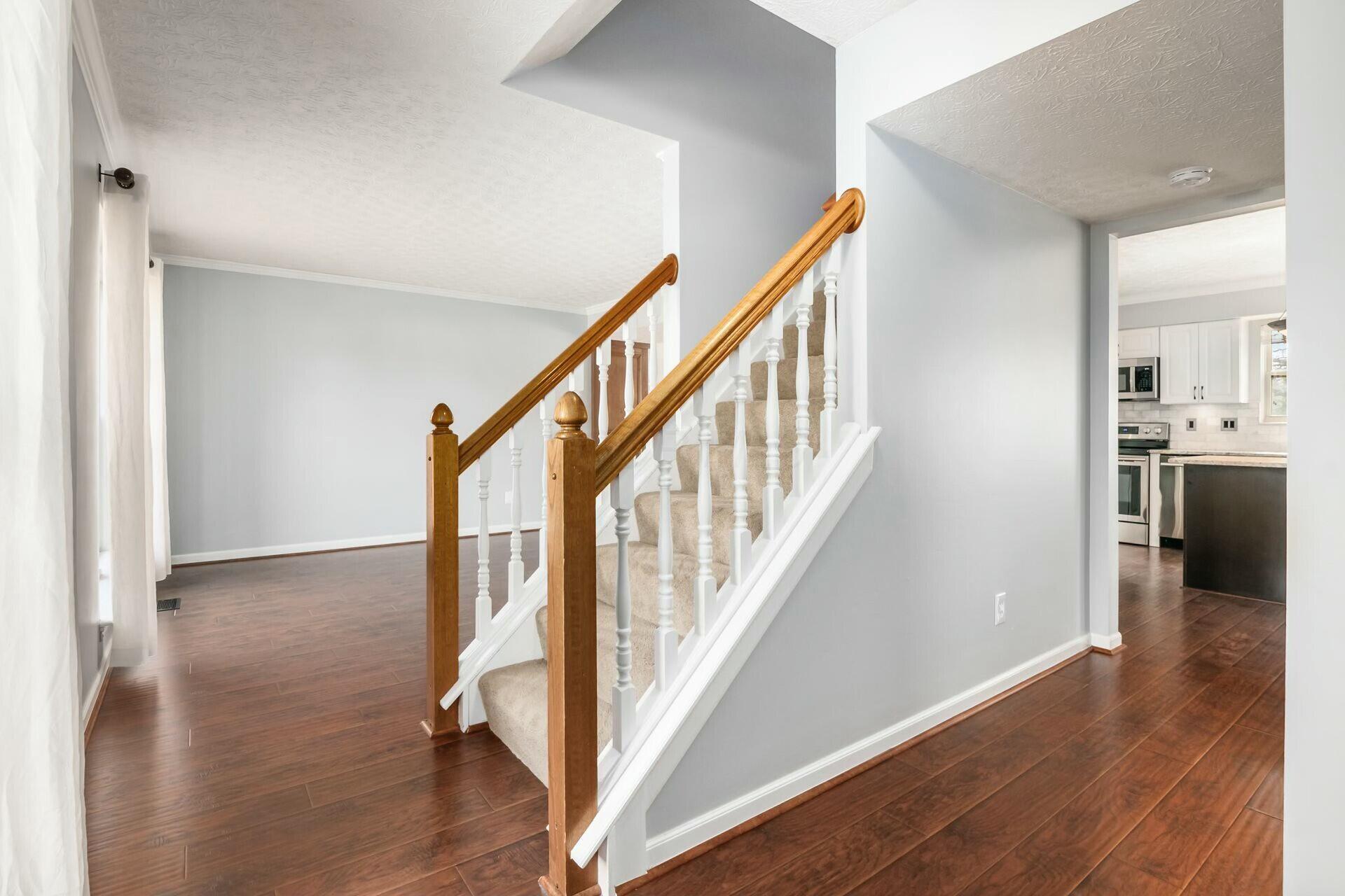 6279 Wismer Circle, Dublin, Ohio image 2