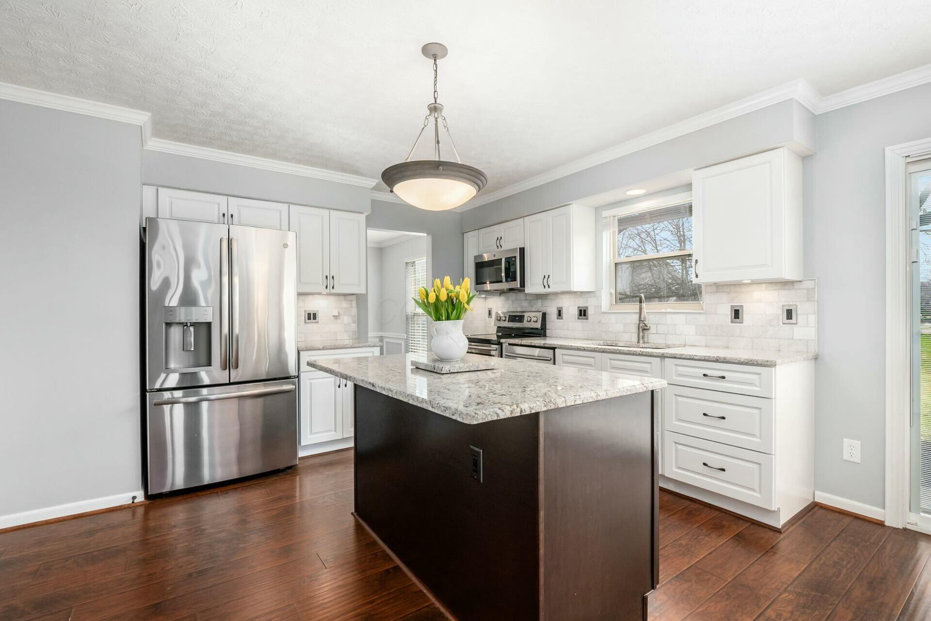 6279 Wismer Circle, Dublin, Ohio image 4