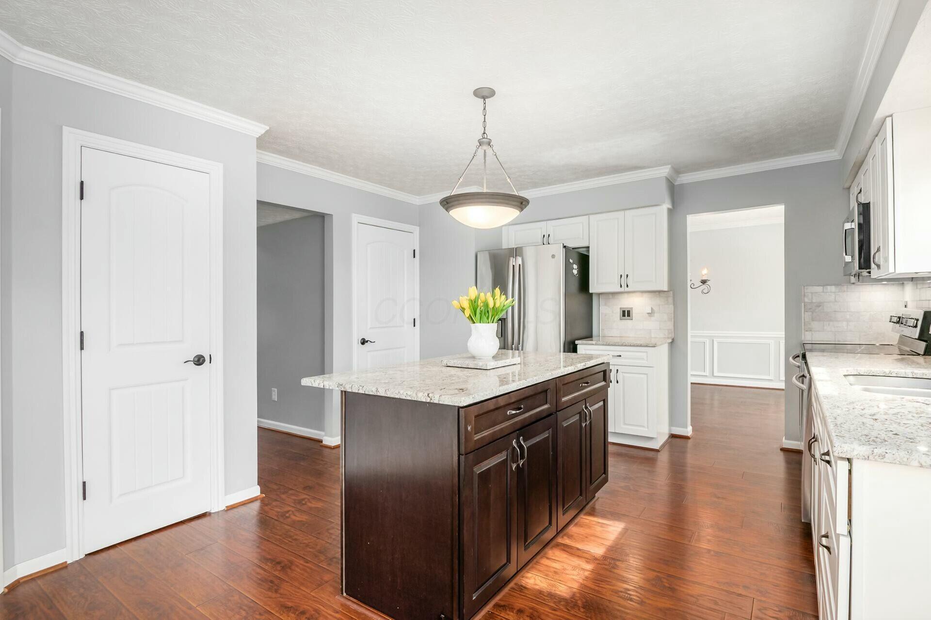 6279 Wismer Circle, Dublin, Ohio image 5
