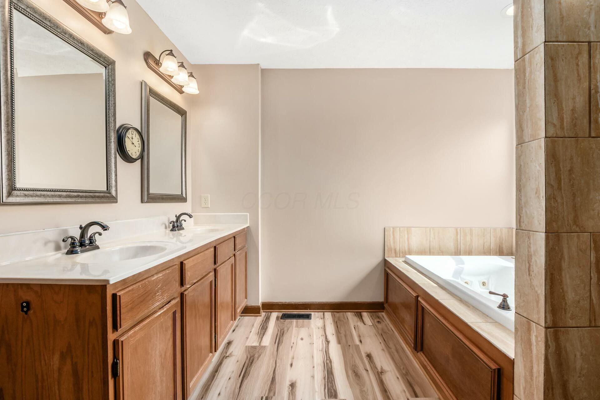 6279 Wismer Circle, Dublin, Ohio image 21