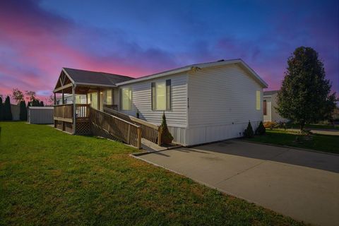 Photo of 219 Berryville Road, Columbus, OH 43207 (MLS # 225041565)