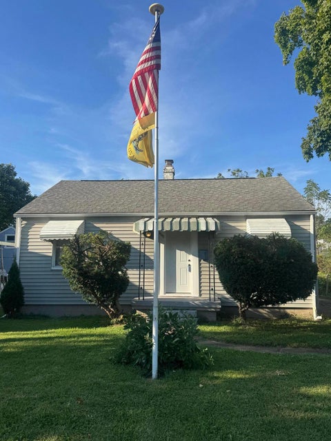 Photo of 1036 E 20th Avenue, Columbus, OH 43211 (MLS # 226035353)