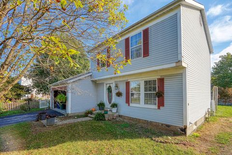 Photo of 3292 Draycott Court, Reynoldsburg, OH 43068 (MLS # 225037366)