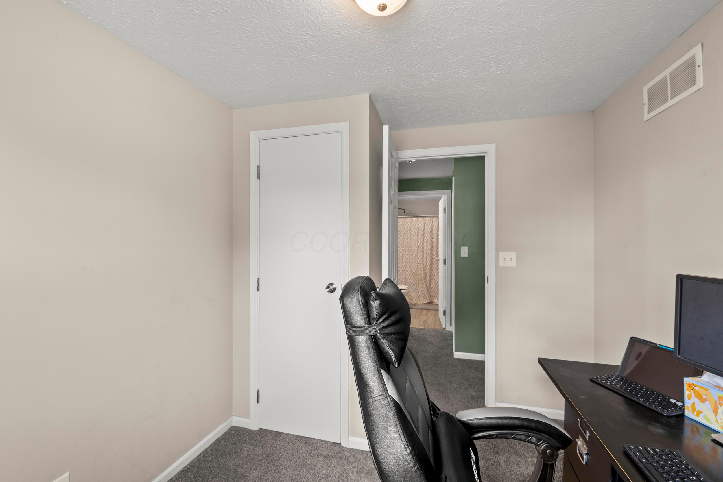2267 Anndel Court, Grove City, Ohio image 13