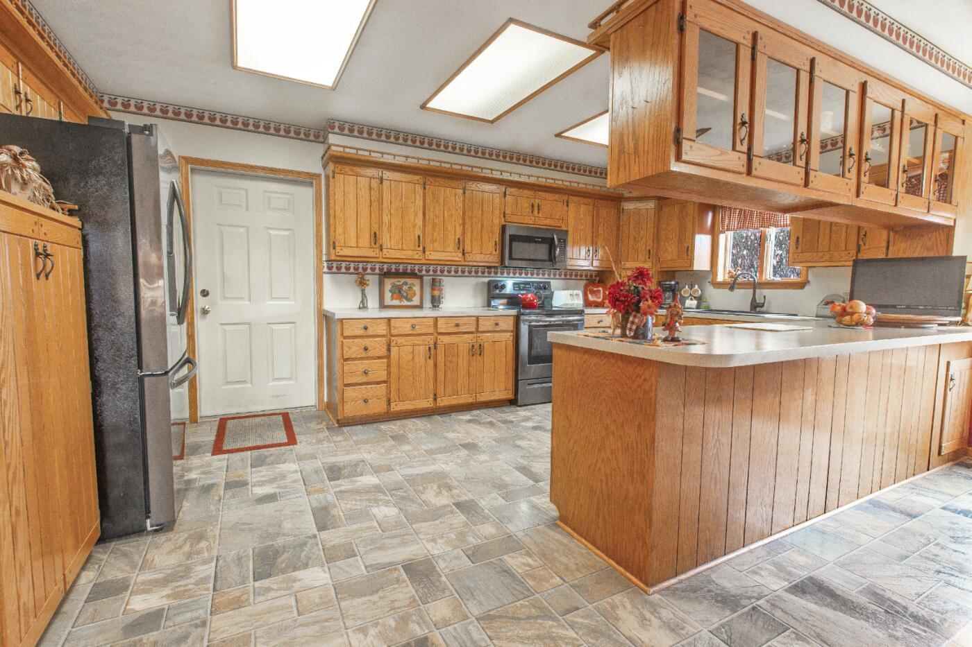 Howard, Ohio, 43028, United States, 4 Bedrooms Bedrooms, ,3 BathroomsBathrooms,Residential,Active,2026803
