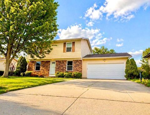 Photo of 3286 Simmons Drive, Grove City, OH 43123 (MLS # 226013917)