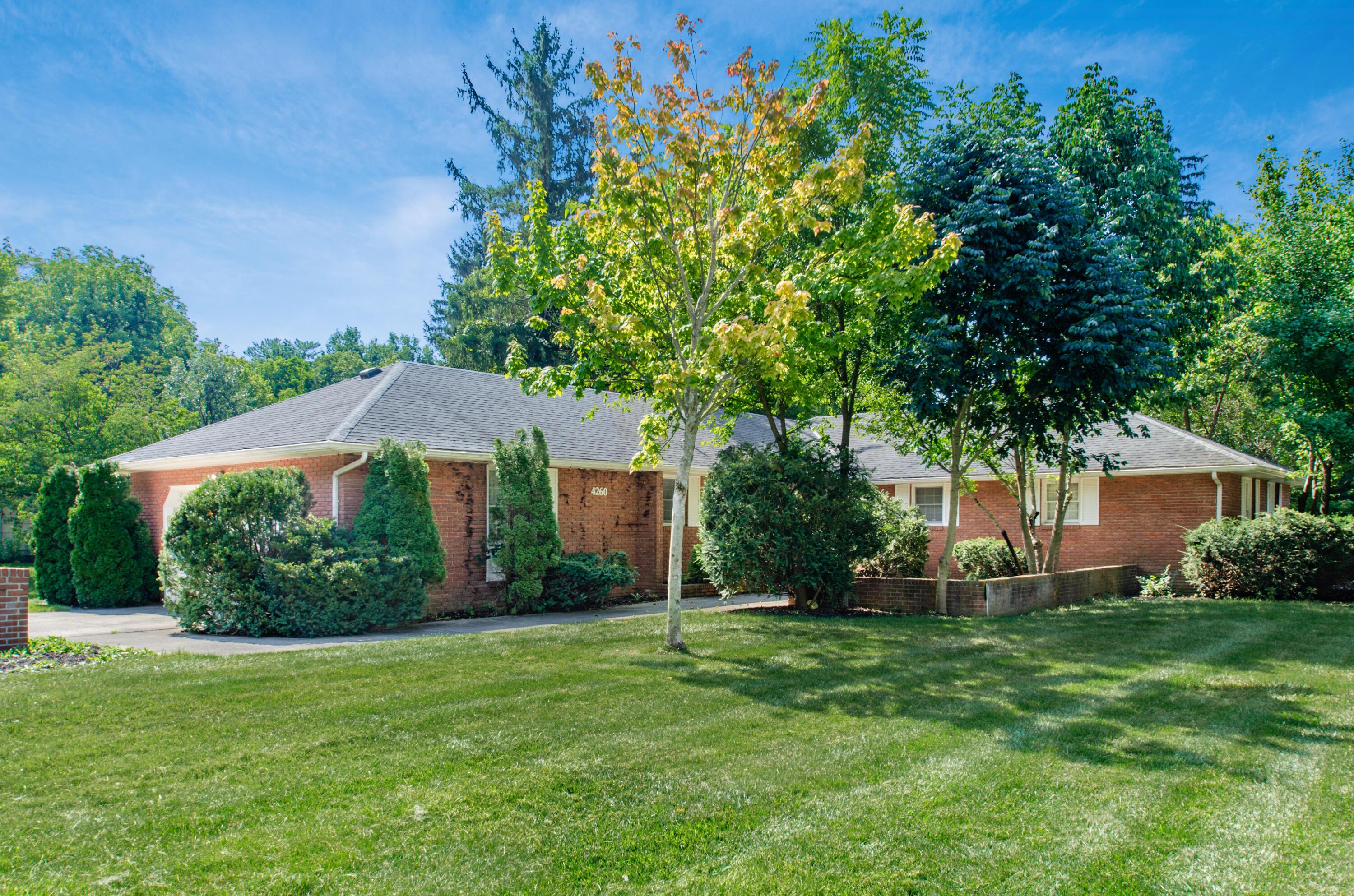 4260 Oxford Drive